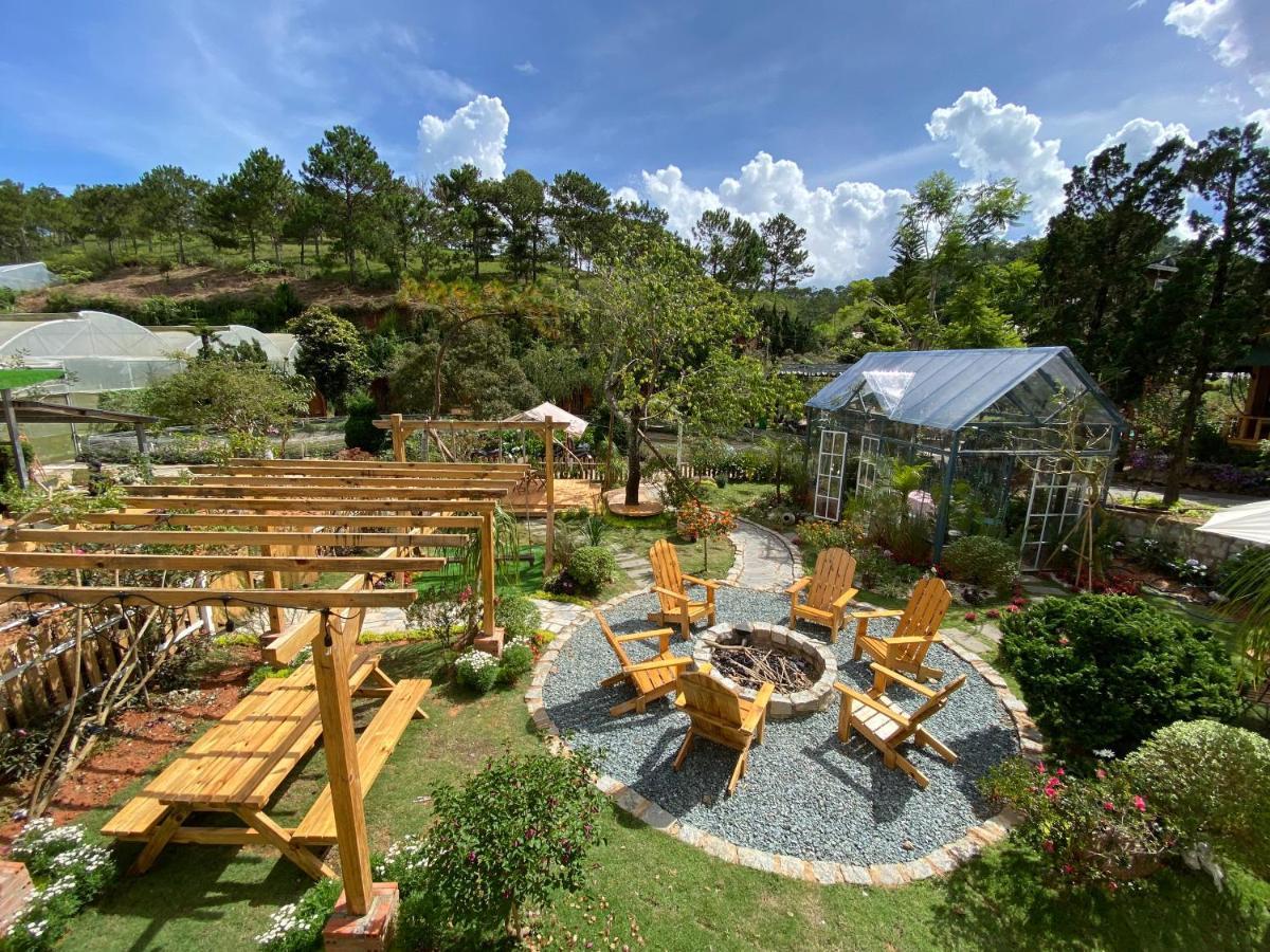 Berry Valley Homestay * Далат